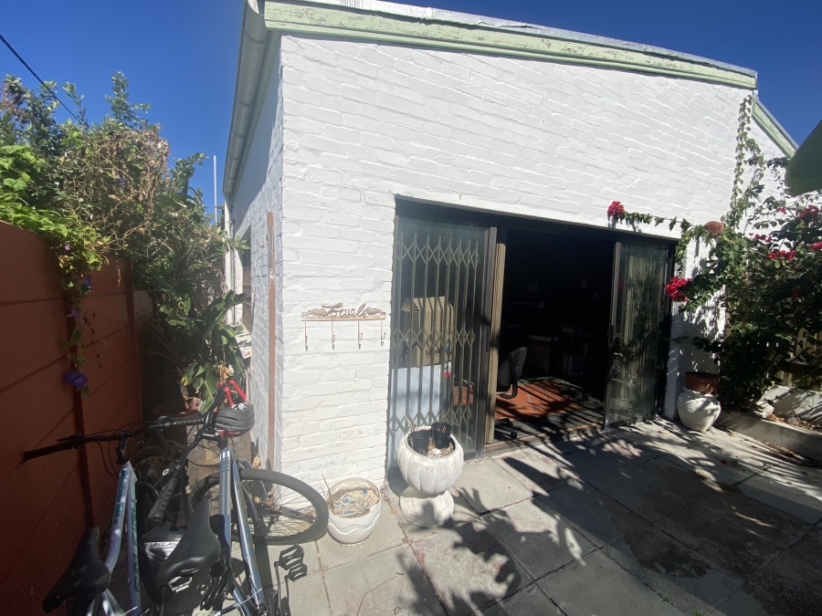 To Let 2 Bedroom Property for Rent in Muizenberg Western Cape
